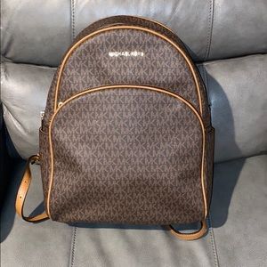 MICHAEL KORS LG BACKPACK